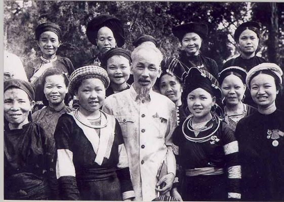 Khám phá thông tin Người Ê đê sống ở đâu?